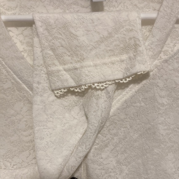 William Rast blouse  Size M - Picture 6 of 9